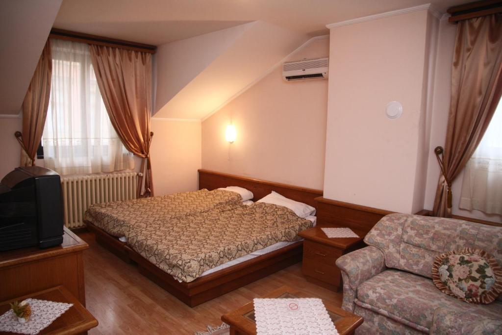 Garni Hotel Pbg Subotica Ruang foto