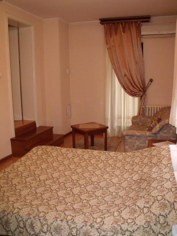 Garni Hotel Pbg Subotica Ruang foto