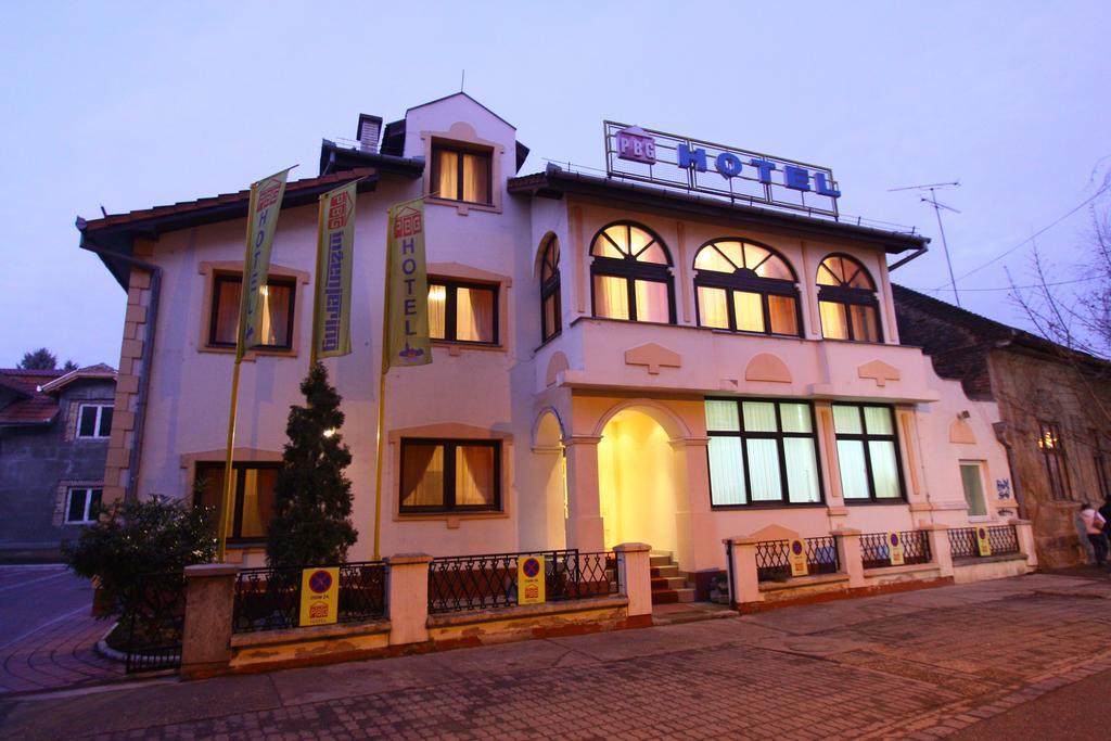 Garni Hotel Pbg Subotica Bagian luar foto